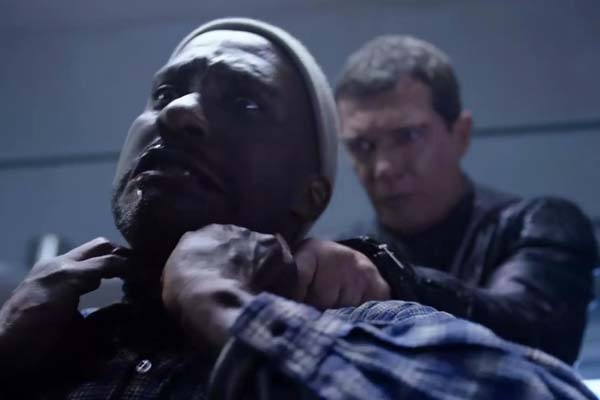 Antonio Banderas et Clint Dyer dans Acts of Vengeance (2017)