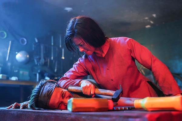 Veronica Ngo dans Furie (2019)