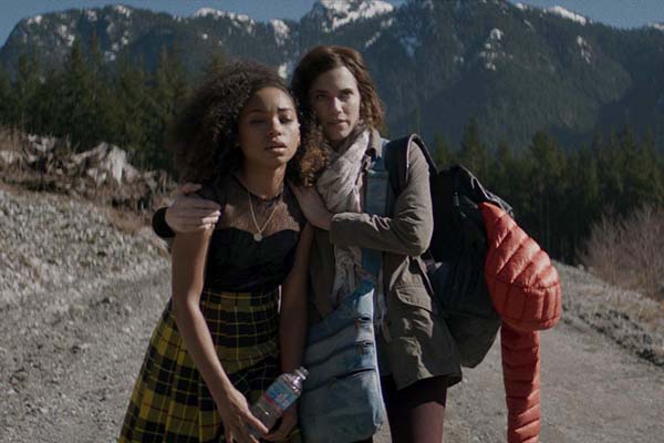 Logan Browning et Allison Williams dans The Perfection (2018)