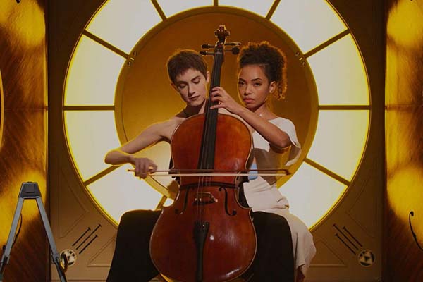 Logan Browning et Allison Williams dans The Perfection (2018)