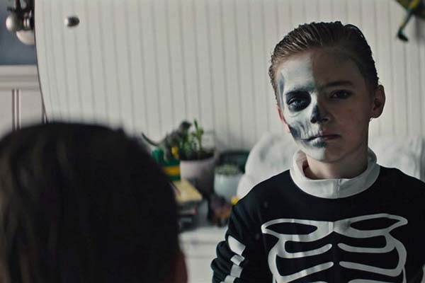 Jackson Robert Scott dans The Prodigy (2019)