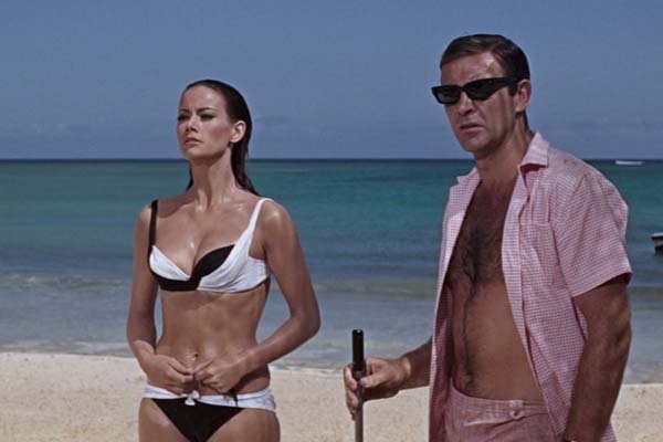 Sean Connery et Claudine Auger dans Thunderball (1965)