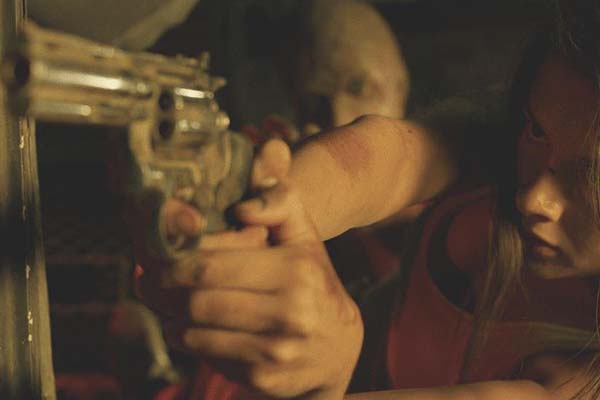 Brittany Ashworth dans Hostile (2017)