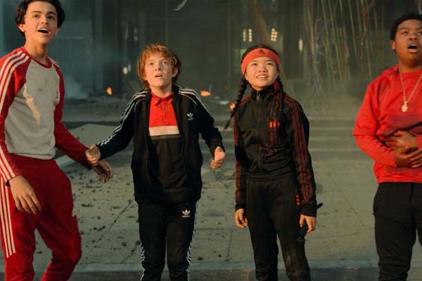 Benjamin Flores Jr., Jack Gore, Miya Cech, et Alessio Scalzotto dans Rim of the World (2019)