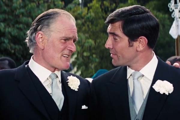 Desmond Llewelyn et George Lazenby dans On Her Majesty's Secret Service (1969)