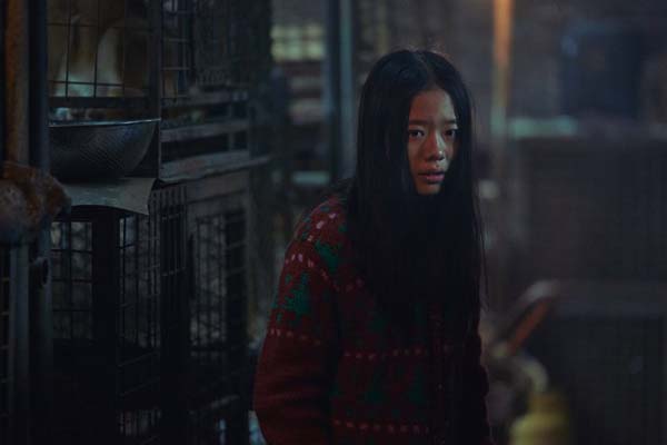 Lee Jae-in dans Svaha: The Sixth Finger (2019)