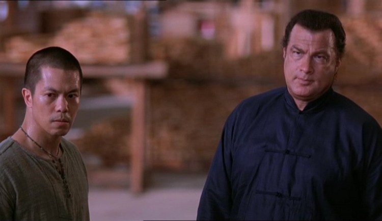 Steven Seagal dans Belly of the Beast (2003)