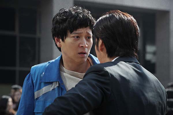 Gang Dong-won dans Golden Slumber (2018)