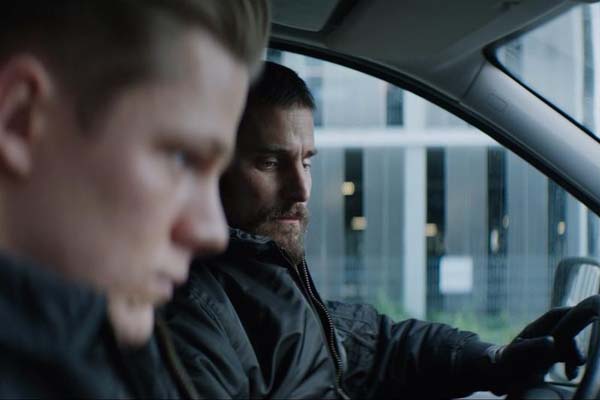 Clemens Schick et Max von der Groeben dans Kidnapping Stella (2019)