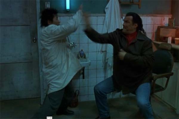 Steven Seagal dans Out for a Kill (2003)