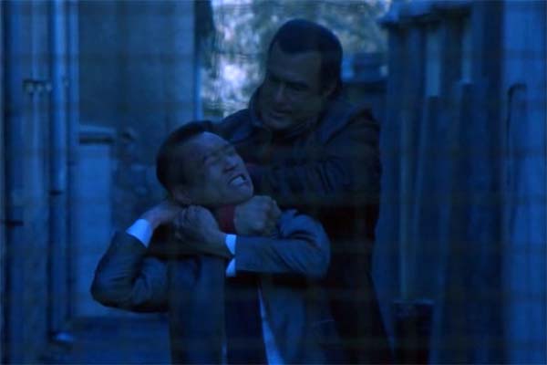 Steven Seagal dans Out for a Kill (2003)