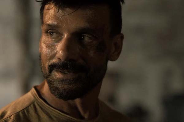 Frank Grillo dans Point Blank (2019)