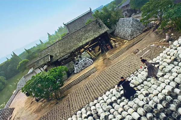 Wu Jing et Eddie Peng dans Call of Heroes (2016)