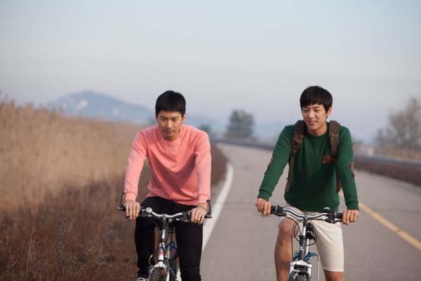 Kwak Si-yang et Lee Jae-joon dans Night Flight (2014)