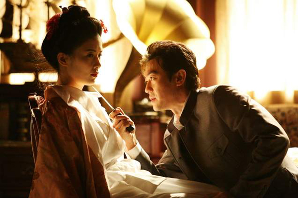 Park Yong-woo et Lee Bo-young dans Once Upon a Time (2008)