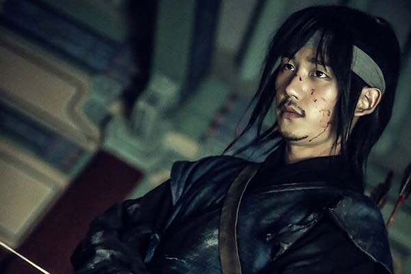 Jung Hae-in dans The Age of Blood (2016)