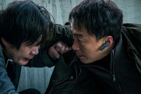 Yoo Jae-myung et Lee Sung-min dans The Beast (2018)