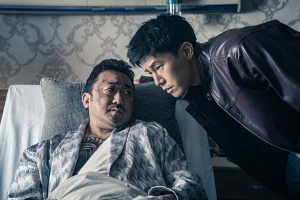 Kim Mu-yeol et Ma Dong-seok dans The Gangster, The Cop, The Devil (2019)