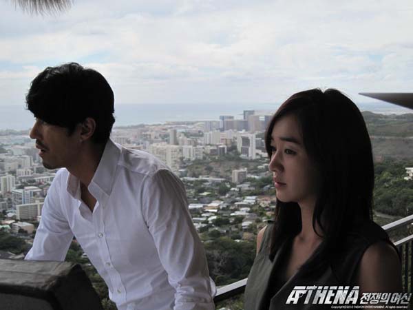 Cha Seung-won et Soo Ae dans Athena: Goddess of War (2010)