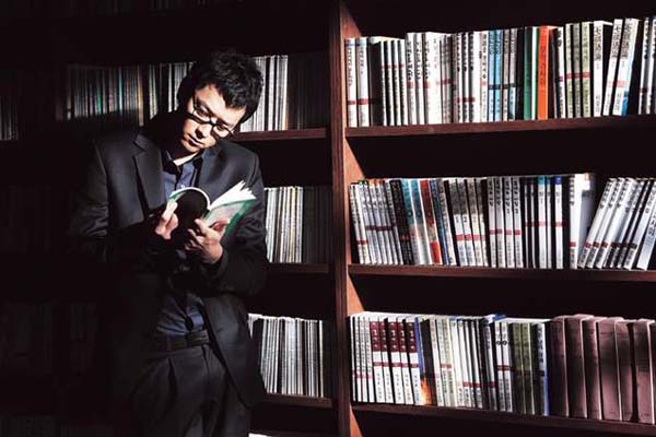 Kang Dong-won dans M (2007)