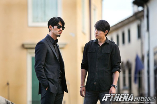 Cha Seung-won et Jung Woo-sung dans Athena: Goddess of War (2010)