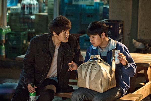 Yoon Cheol-jong et Lee David dans Split (2016)