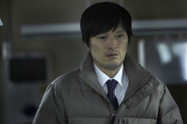 Jung Jae-young dans Broken (2014)