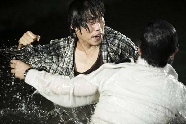 Yoo Hae-jin et Jin Goo dans Truck (2008)