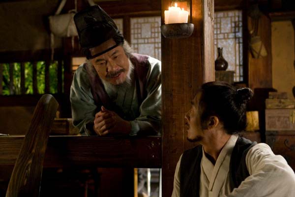 Oh Dal-su et Kim Joo-hyuk dans The Servant (2010)
