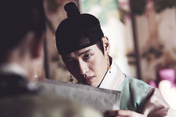 Kang Ha-neul dans Empire of Lust (2015)