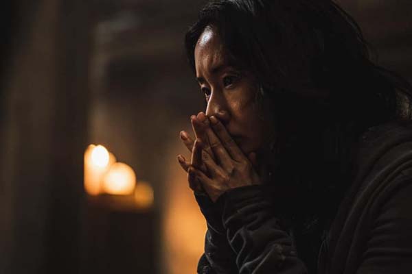 Lee Jung-hyun dans Peninsula (2020)