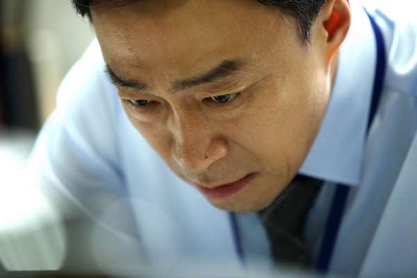 Lee Sung-min de The Witness (2018)