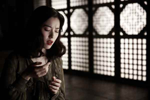 Han Hyo-joo dans Love, Lies (2016)