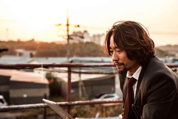 Ryoo Seung-bum dans Intimate Enemies (2015)