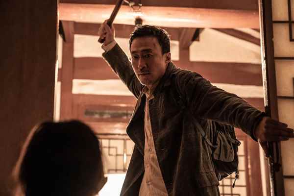 Lee Sung-min dans The 8th Night (2021)