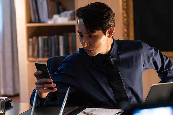 Lee Soo-hyuk dans Pipeline (2021)