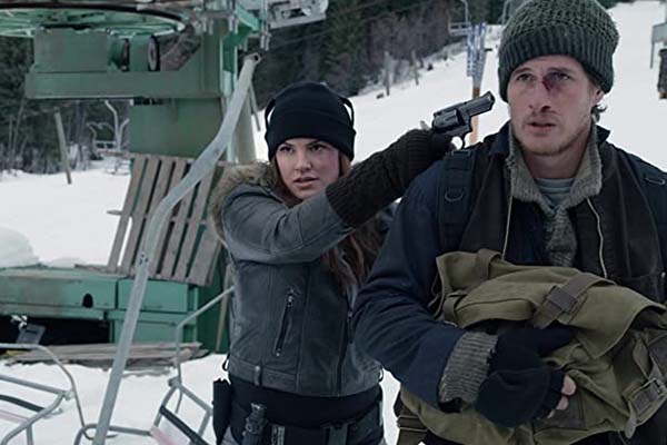 Gina Carano et Brendan Fehr dans Daughter of the Wolf (2019)
