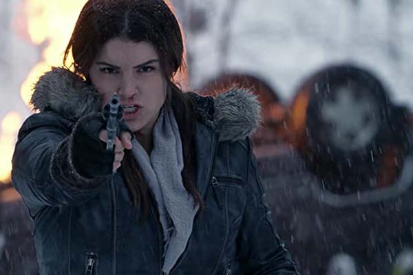 Gina Carano dans Daughter of the Wolf (2019)