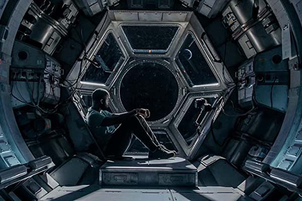 Shamier Anderson dans Stowaway (2021)