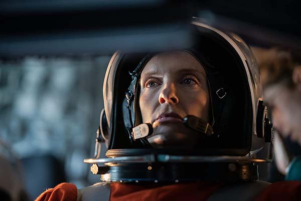 Toni Collette dans Stowaway (2021)