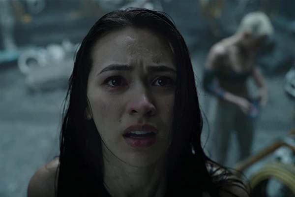 Jessica Henwick dans Underwater (2020)