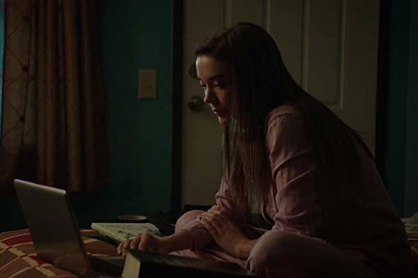 Nicole Brydon Bloom dans 1BR (2019)