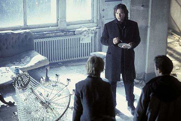 Val Kilmer dans Mindhunters (2004)