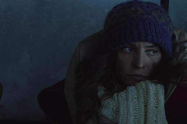 Genesis Rodriguez dans Centigrade (2020)