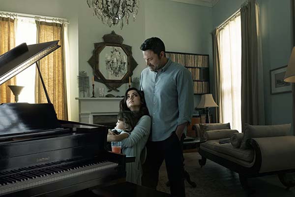 Ben Affleck, Grace Jenkins et Ana de Armas dans Deep Water (2022)