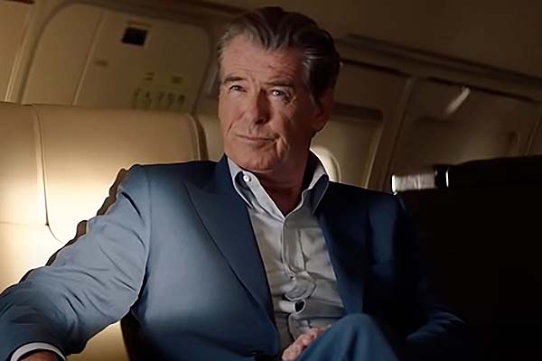 Pierce Brosnan dans The Misfits (2021)