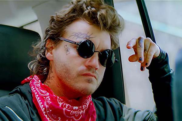 Emile Hirsch dans Pursuit (2022)