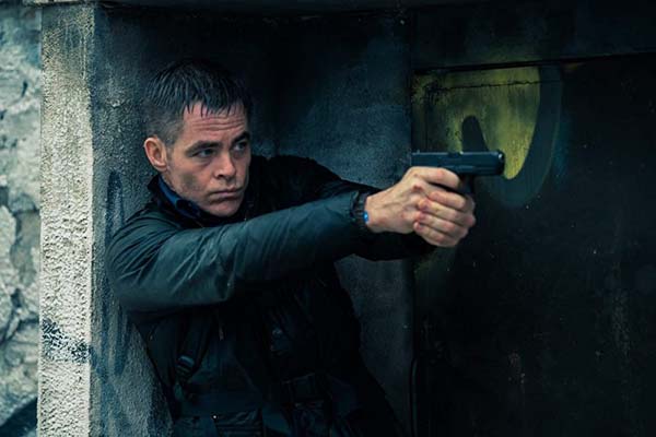 Chris Pine dans The Contractor (2022)