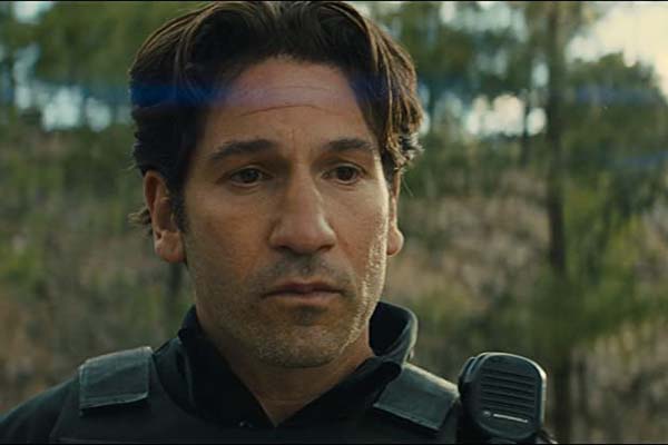 John Bernthal dans Those Who Wish Me Dead (2021)