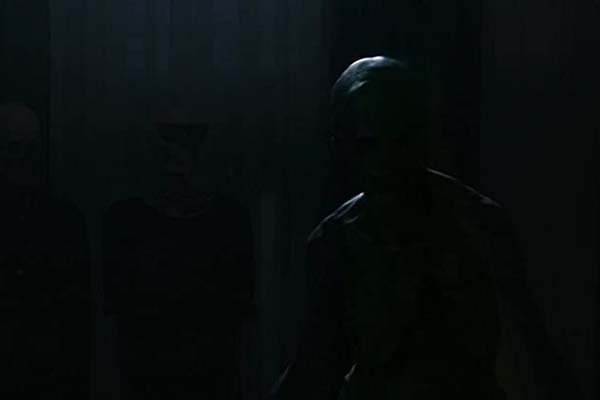 Javier Botet dans Polaroid (2019)